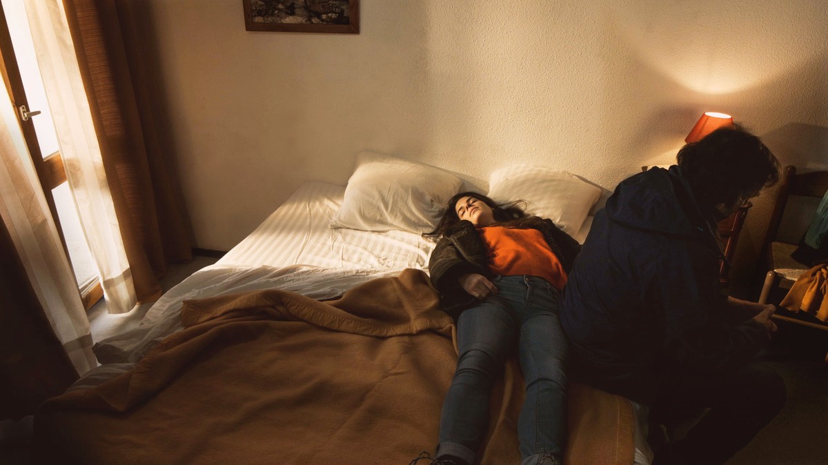 Au-delà du ciel gris