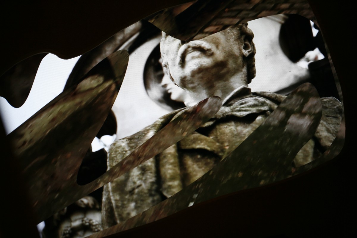 Echappée guère  / (Portrait de Dédale en fichènchip)