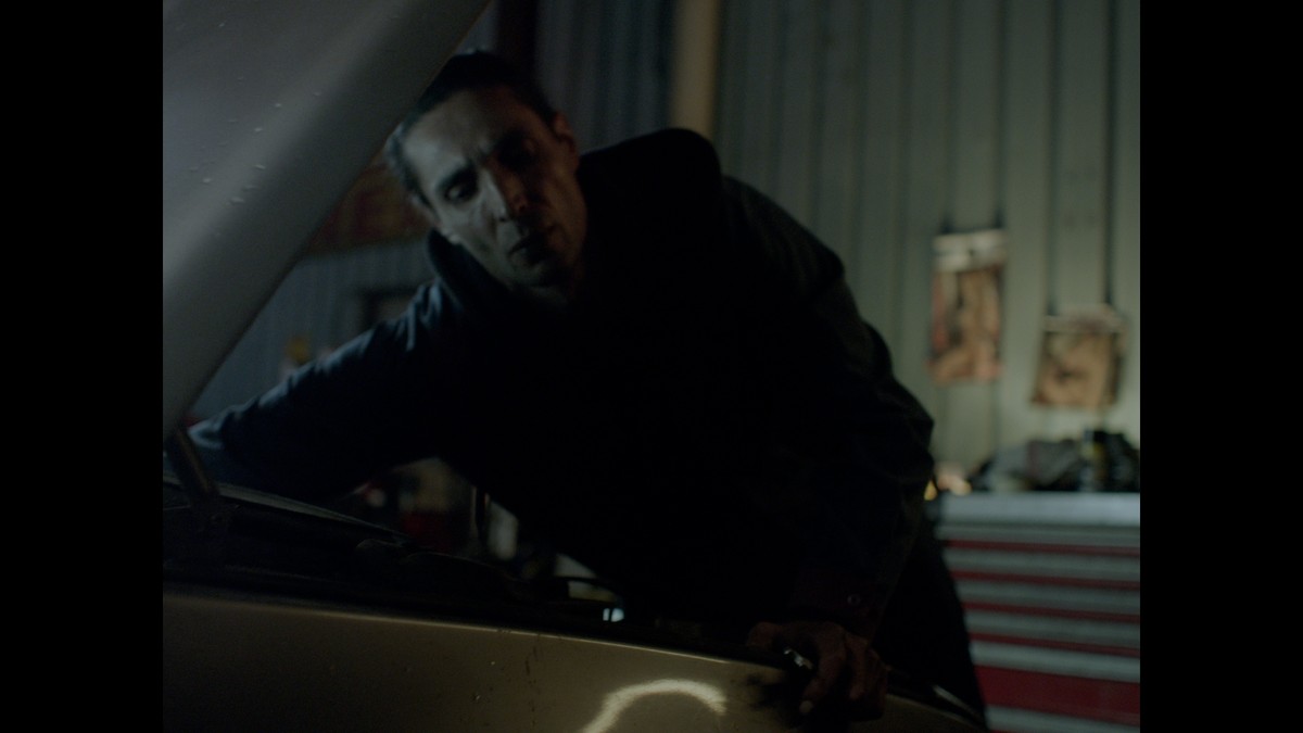 Halves Through Night / نصفين الليل