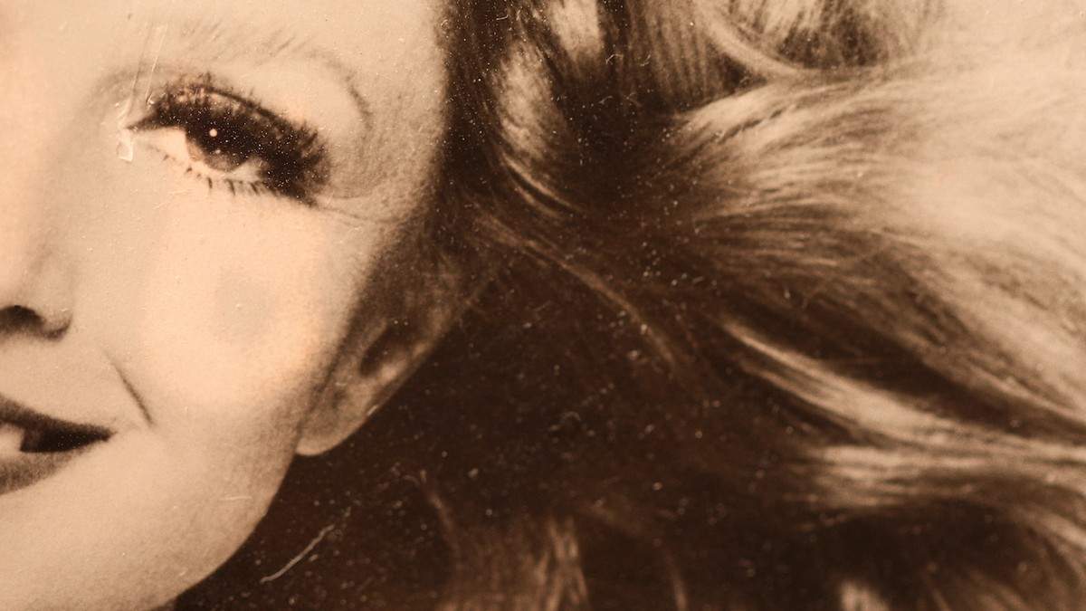 Life damages the living