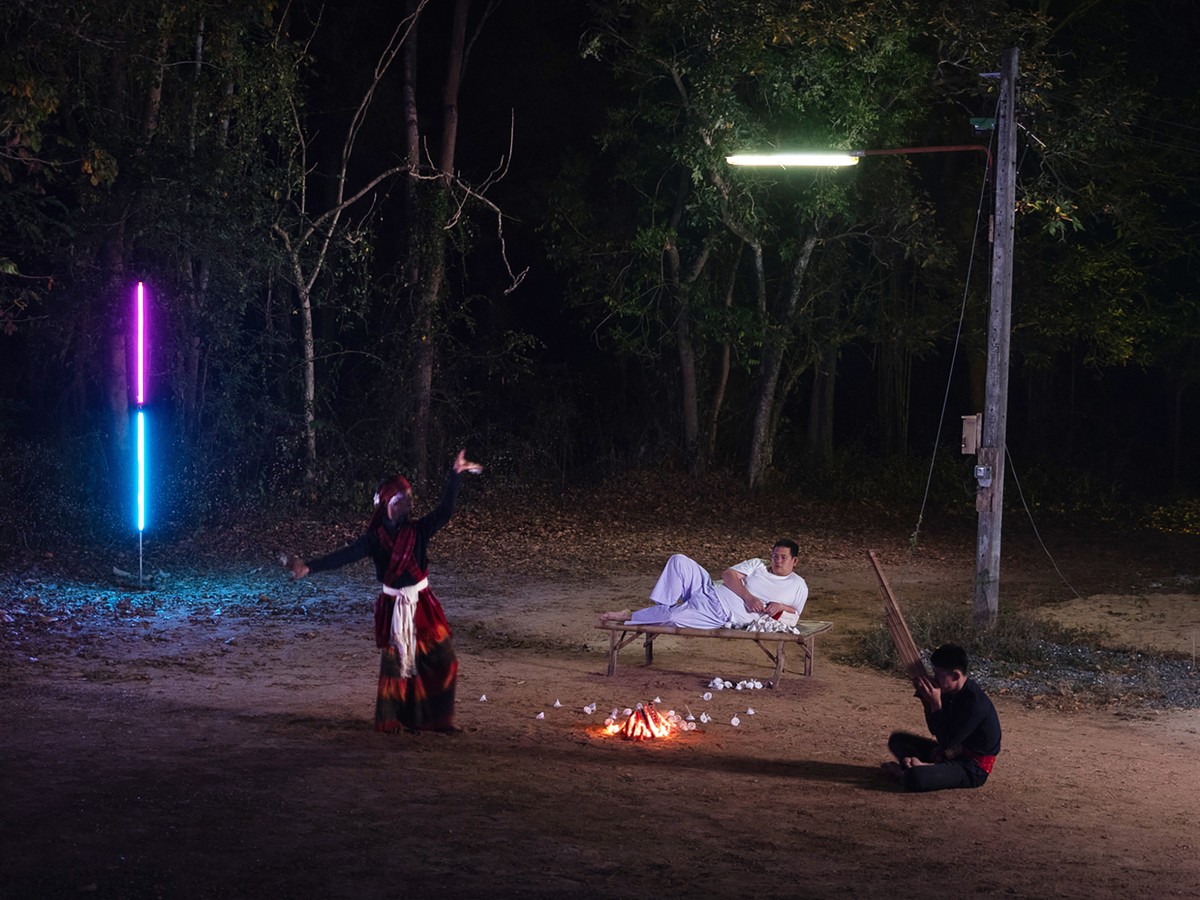 23082022...Maybe we still love you / Français, Anglais