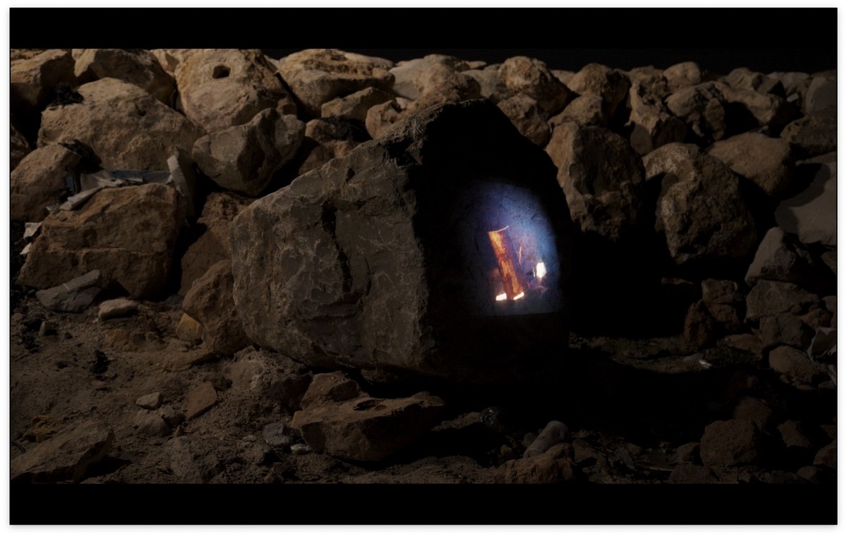 Il ne reste que la beauté de ces étoiles / كُلُّ ما تَبَقّى هو جمالُ هذهِ النُّجومِ