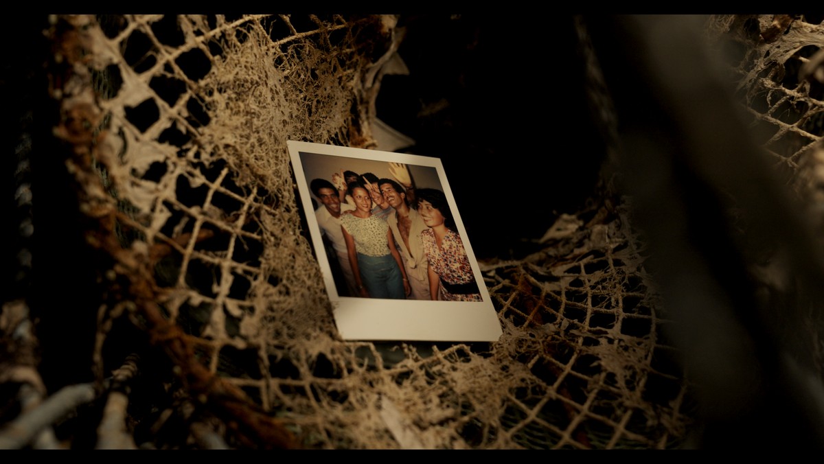 Il ne reste que la beauté de ces étoiles / كُلُّ ما تَبَقّى هو جمالُ هذهِ النُّجومِ