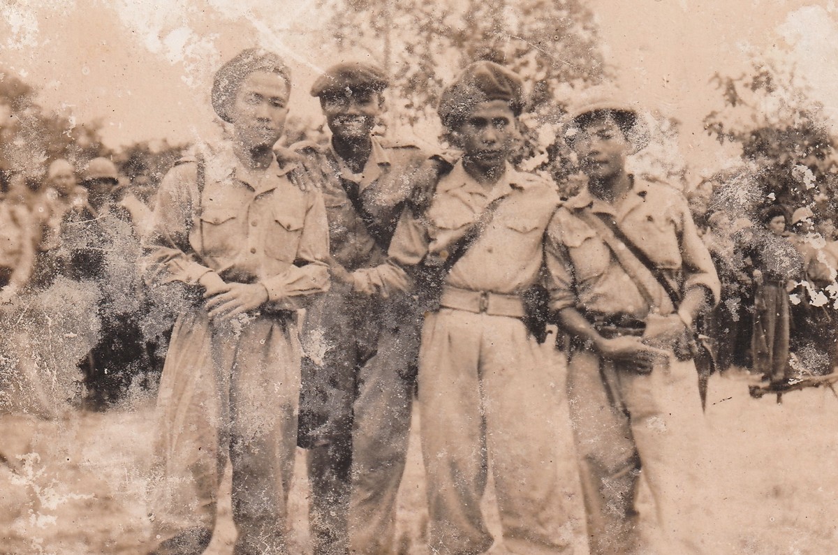 Bên kia bờ đêm