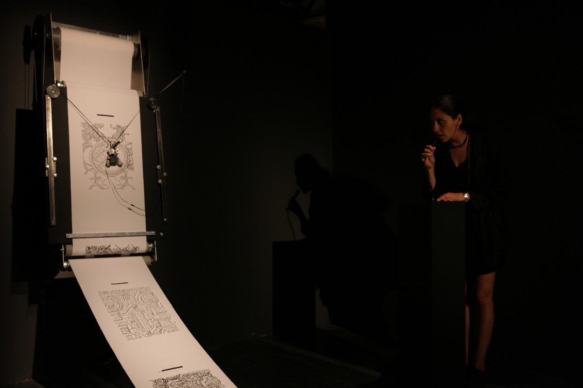 Cross patterns: paths to be able to return